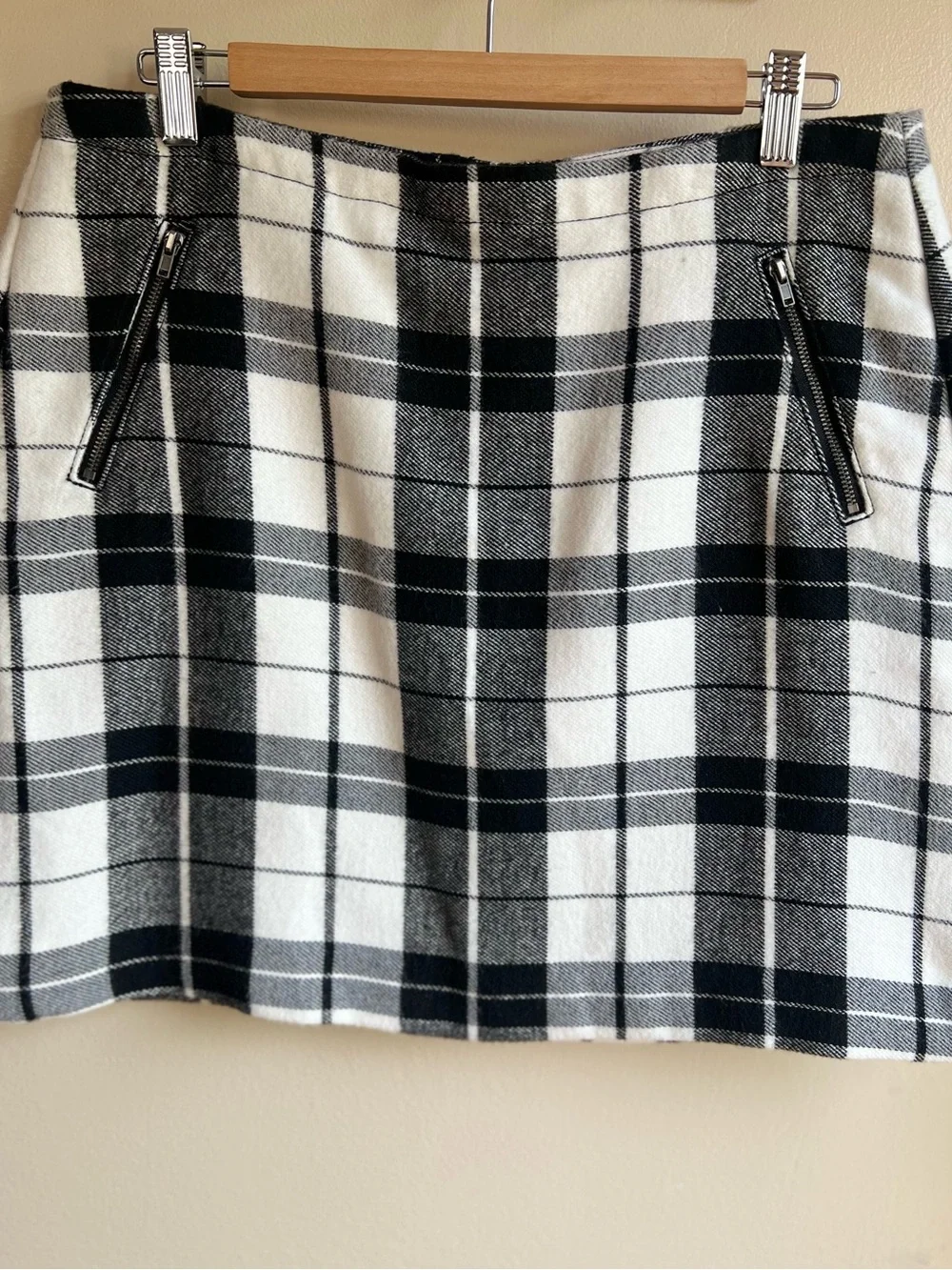 Stylus Plaid Mini Skirt Size 10 Black White Zip Pockets Y2K Preppy